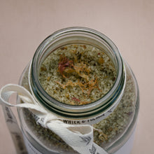 Load image into Gallery viewer, Aromatherapy Mineral Seaweed Soak